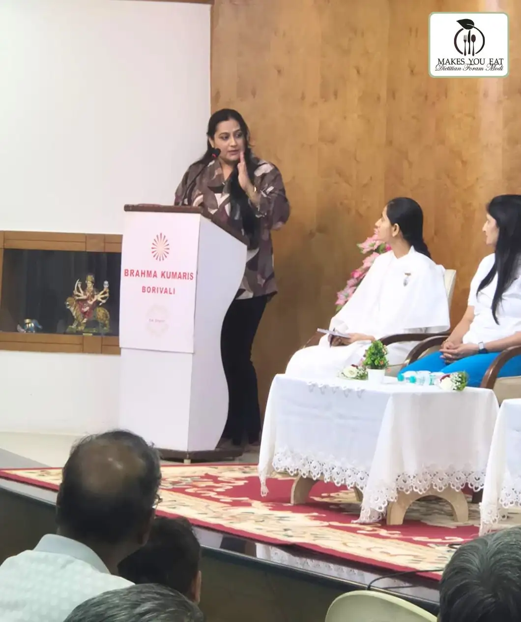 Dt. Foram Modi conducting diet & nutrition workshop at an Event in Mumbai.