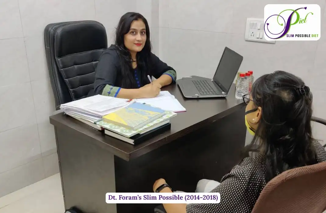 Dt. Foram Modi at Slim Possible Nutrition Clinic, Borivali, Mumbai with her client.