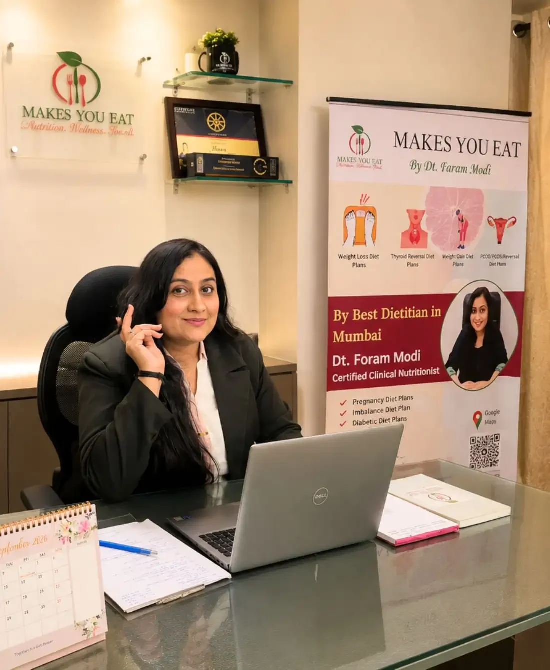 Dt. Foram Modi's consultation room at Makes You Eat by Dt. Foram Modi, Mumbai.
