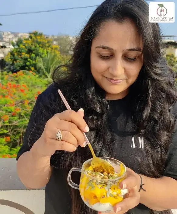Best dietician in Mumbai for anti inflammatory diet – Makes You Eat by Dt. Foram Modi Dt. Foram Modi is enjoying a delicious anti inflammatory dish on a sunny morning in Mumbai.
