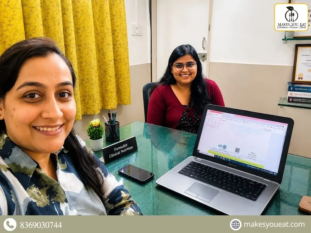 Dt. Foram Modi with client at her nutrition clinic in Mumbai.